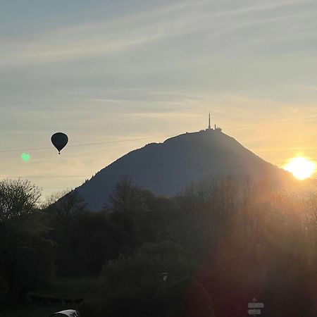 Appart' Cote Puy-De-Dome Orcines Bagian luar foto