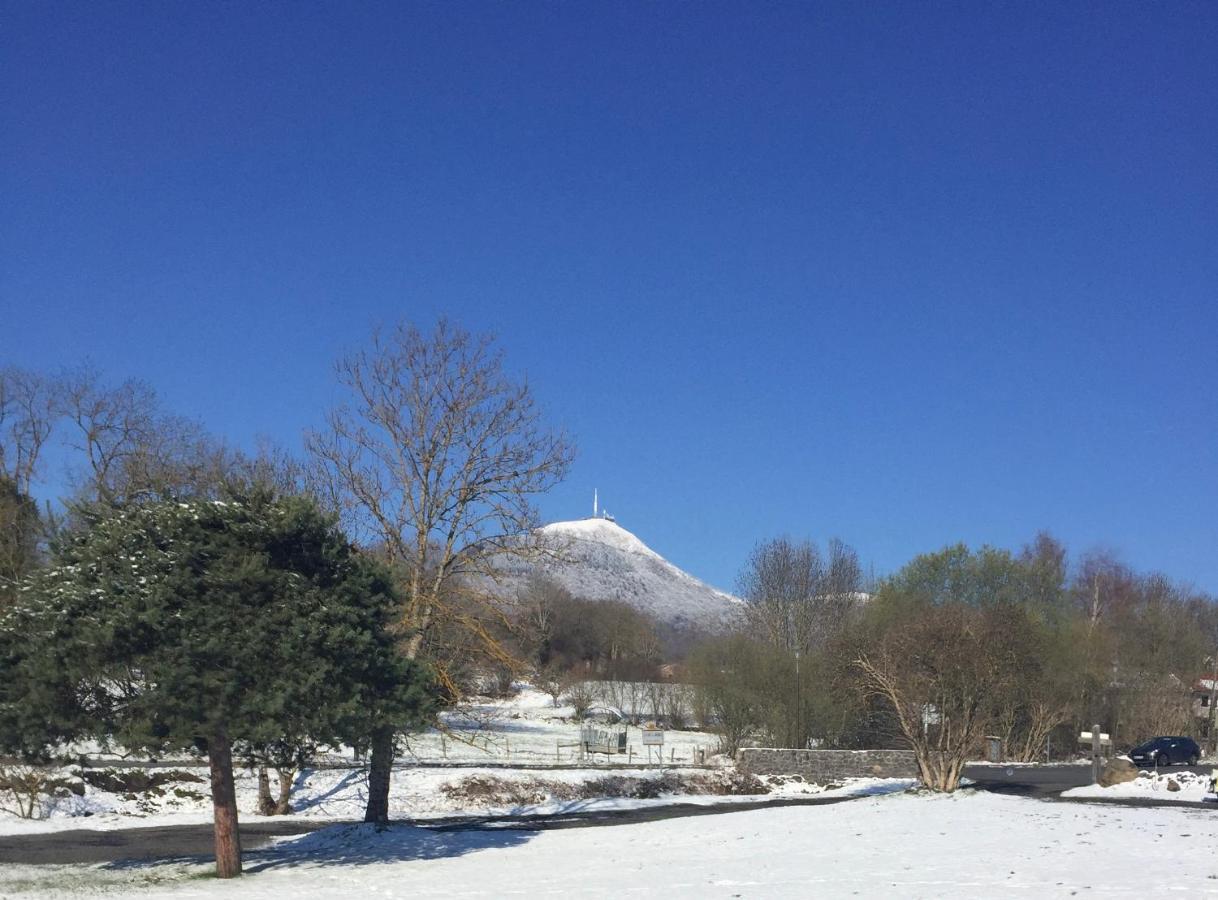 Appart' Cote Puy-De-Dome Orcines Bagian luar foto